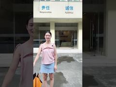 Σταμάτα, μην πιτσιλάς ακόμα νερό！